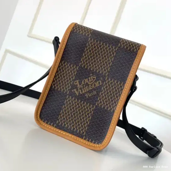 Aaa replica ru MESSENGER AMAZONE VUITTON LOUIS NANO 0620